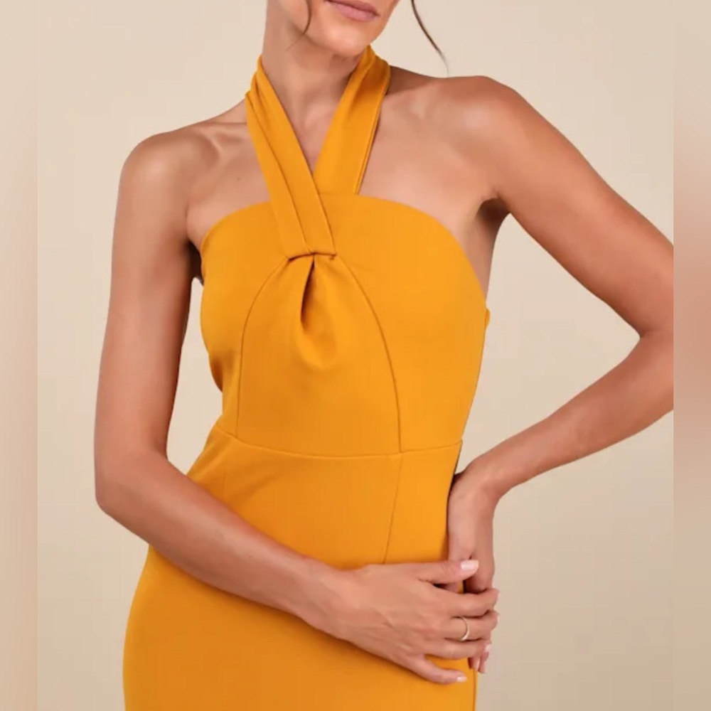 Lulus Mesmerizing Perfection Yellow Halter Neck Backless Maxi Dress Sz small - Picture 3 of 4